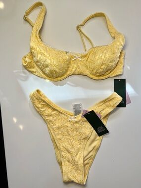 NWT Wild Fable Target Yellow Eyelet Lace Bikini Top & Bottom Set Size Small